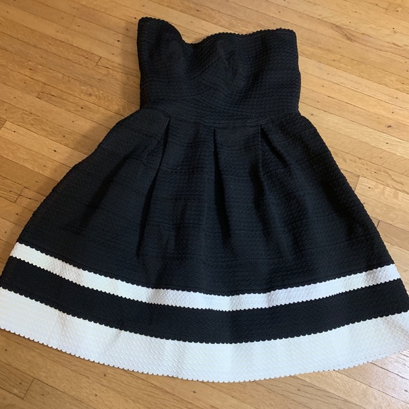 GORGEOUS SAN SOUCHI strapless mini dress - Picture 3 of 7